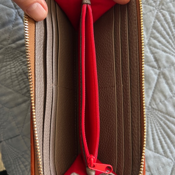 Dooney purse and matching wallet - Picture 4 of 5